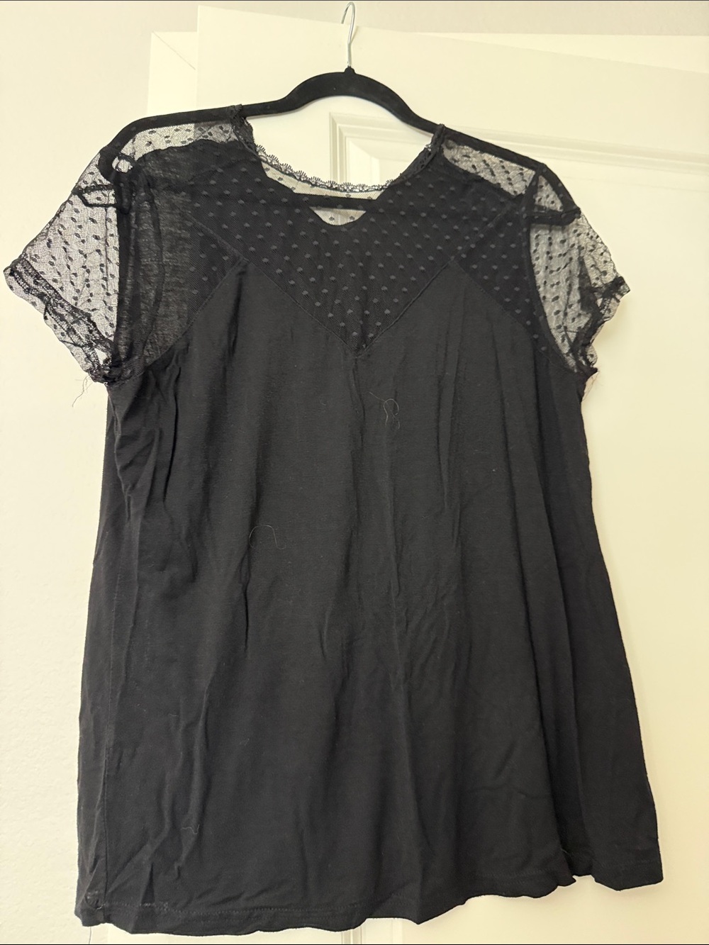 Daisy Fuentes Black Short Sleeve Top with Lace Yoke